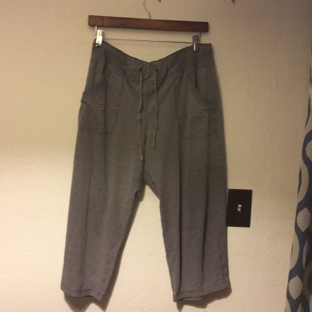 Blue/purple capris - Picture 1 of 3